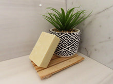 Load image into Gallery viewer, Calendula &amp; Oat Skin Healing Soap Bar
